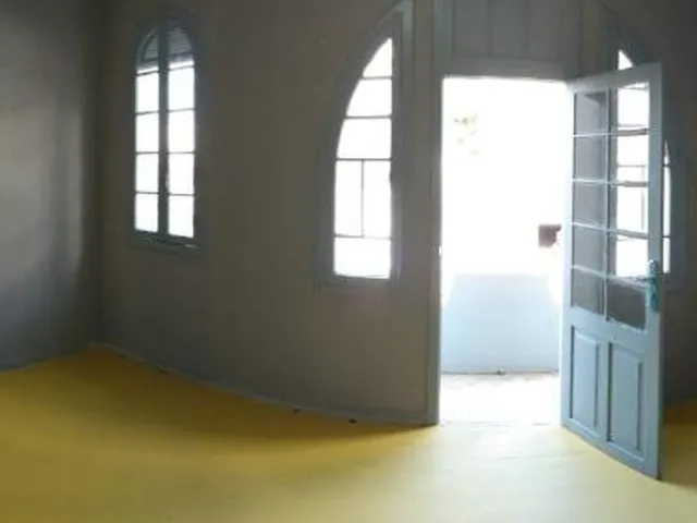 Imagem 16: Casa térrea e primeiro piso para venda. No térreo 07 peças a primeira da frente com