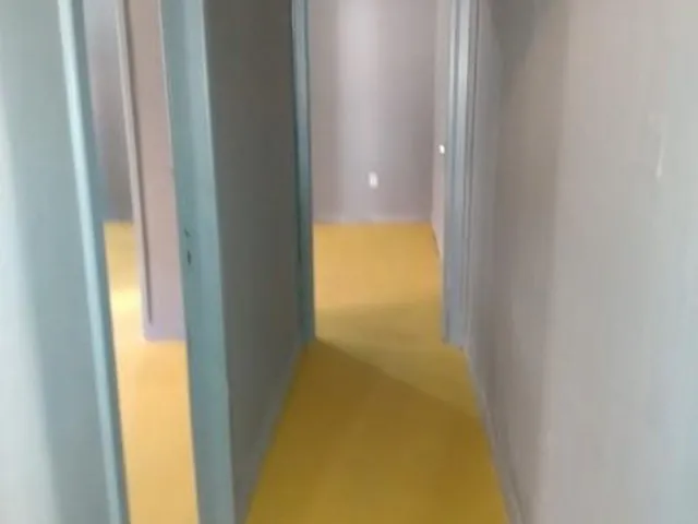 Imagem 15: Casa térrea e primeiro piso para venda. No térreo 07 peças a primeira da frente com