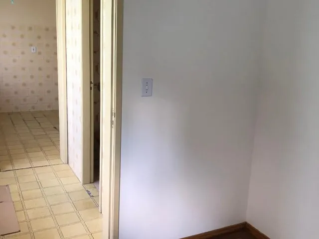 Imagem 6: Apartamento padrão com 2 dormitórios, sala, cozinha, banheiro social, área de