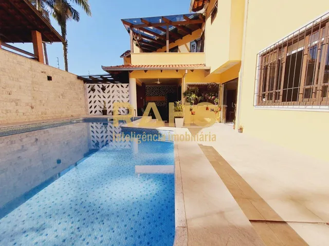 Imagem 13: Maravilhoso sobrado com 420m² privativos no Anita Garibaldi - RAHS Imobiliária