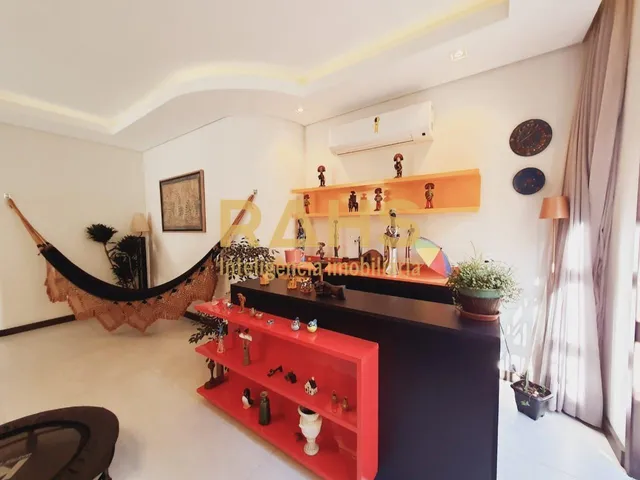 Imagem 2: Maravilhoso sobrado com 420m² privativos no Anita Garibaldi - RAHS Imobiliária