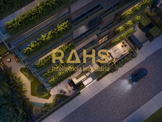 Imagem 2: Cobertura Plana com 5 Suítes e 515 m² Privativos e 5 Vagas de Garagem