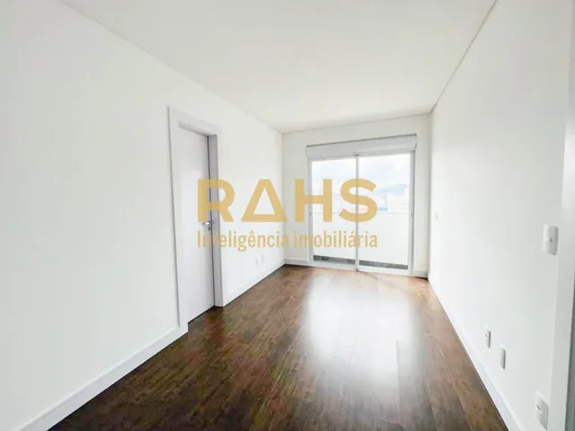 Imagem 2: Apartamento Novo com 1 suíte e 2 Quartos, living integrado, varanda Gourmet e 2 vagas de