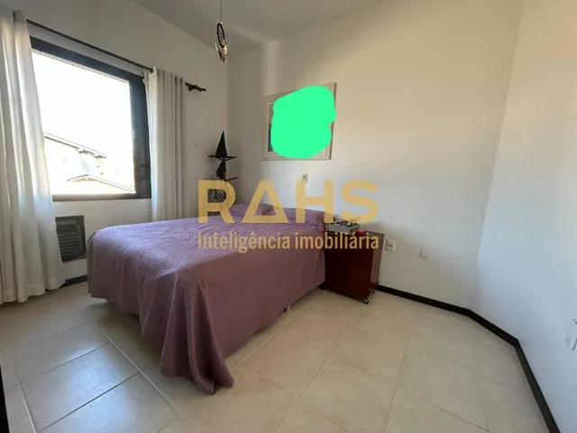 Imagem 10: Sobrado com 4 quartos sendo uma suíte com closet e 1 demi suite no piso inferior no