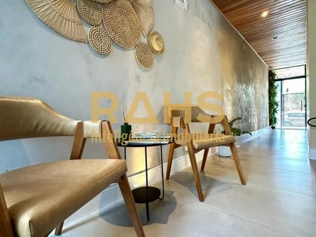 Imagem 2: Linda cobertura com 170m² com 3 quartos sendo uma suite, 2 vagas de garagem no bairro