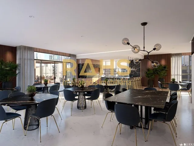 Imagem 6: Apartamento de Alto Padrão Meia Praia