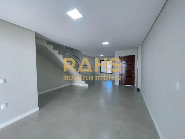 Imagem 5: Casa Geminada com Piscina À Venda no Bairro Atiradores em Joinville/Sc