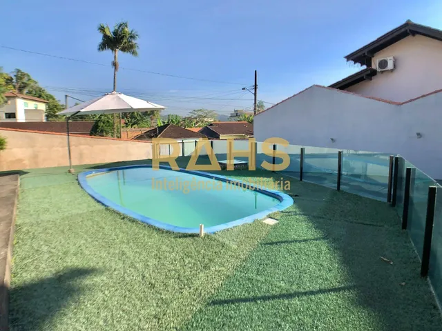 Imagem 10: Lindo sobrado semi-mobiliada e climatizada com 2 suítes, 3 vagas de garagem e completa