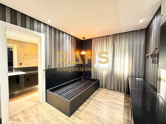Imagem 2: Apartamento amplo com 4 suítes sendo 1 Master com closet e banheira na região mais