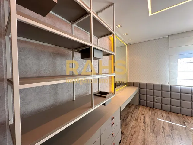 Imagem 12: Apartamento amplo com 4 suítes sendo 1 Master com closet e banheira na região mais