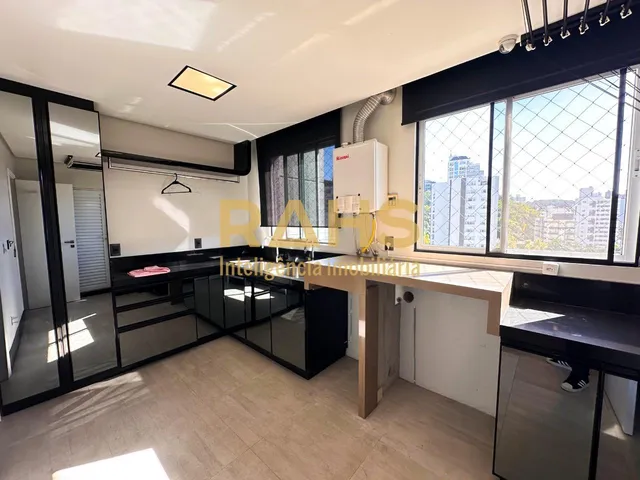 Imagem 9: Apartamento amplo com 4 suítes sendo 1 Master com closet e banheira na região mais