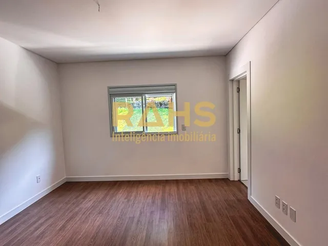 Imagem 13: Sobrado Alto Padrão no Bairro GLÓRIA com 4 quartos com 271 m²