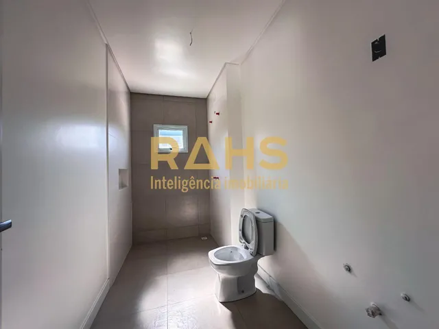 Imagem 7: Sobrado Alto Padrão no Bairro GLÓRIA com 4 quartos com 271 m²