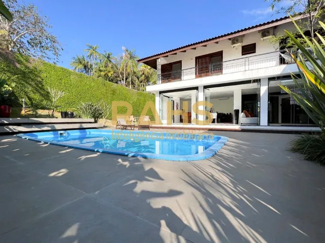 Imagem: Casas de Condominio à venda em Glória