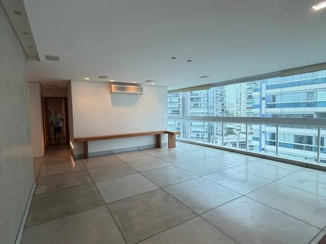 Imagem 7: Apartamento de Luxo à Venda na Praia do Canto, Vitória/ES