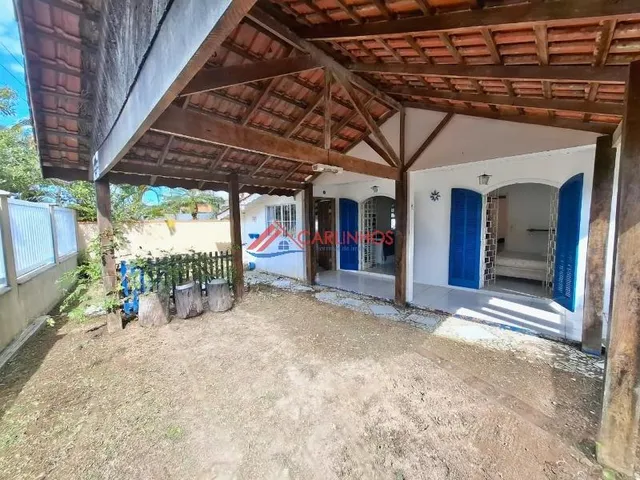 Imagem 2: Excelente Residência com Piscina no Bairro Coroados 300,00 Metros da Praia