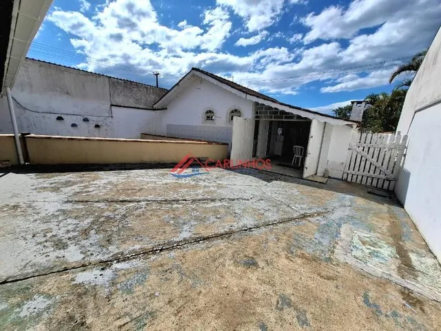 Imagem 6: Excelente Residência com Piscina no Bairro Coroados 300,00 Metros da Praia