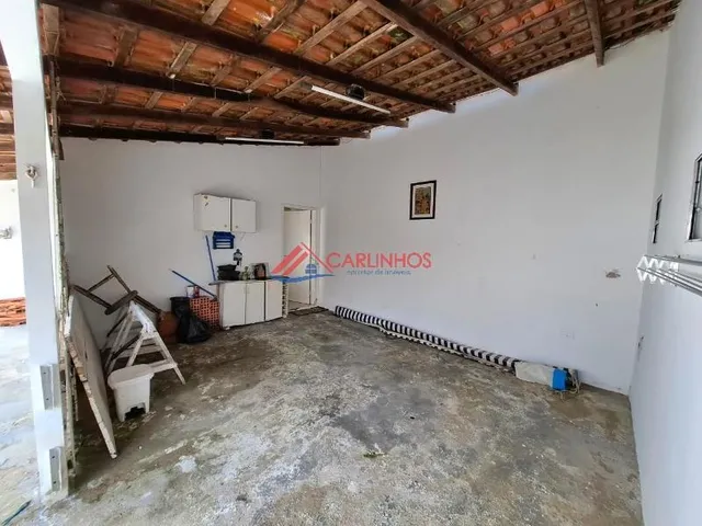 Imagem 12: Excelente Residência com Piscina no Bairro Coroados 300,00 Metros da Praia