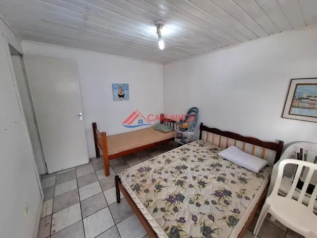 Imagem 16: Excelente Residência com Piscina no Bairro Coroados 300,00 Metros da Praia