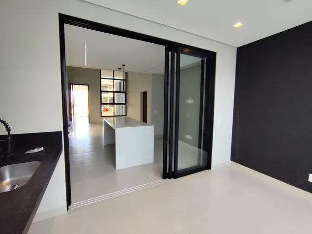 Imagem: Casa à venda no bairro Alphaville Nova