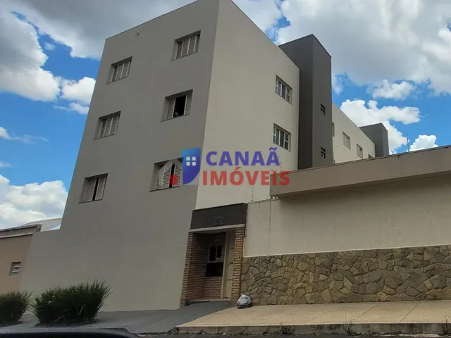 Imagem: Apartamento 2/4 térrreo com área externa