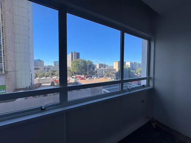 Imagem 12: SALA COMERCIAL NO SETOR BANCÁRIO SUL COM LOCALIZAÇÃO PRIVILEGIADA