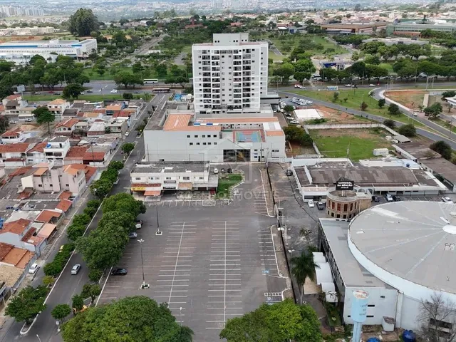 Imagem 6: QSF 01 PRÉDIO COMERCIAL COM AMPLO ESPAÇO ELEVADOR E 104 VAGAS DE GARAGEM