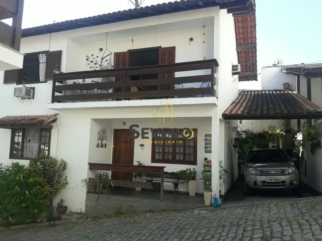 Imagem: A casa em condomínio possui 4 Dormitórios, 2 Suítes, 3