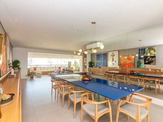 Imagem: O apartamento possui 4 Dormitórios, 4 Suítes, 5