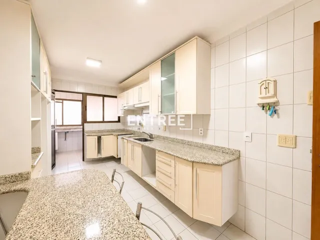 Imagem 9: Apartamento 4 Quartos (sendo 2 Suítes) e 2 Vagas livres com HB - Agronômica