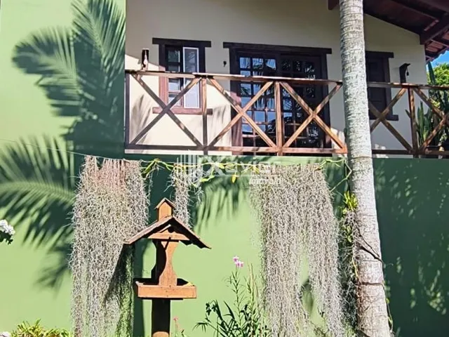 Imagem 2: Chácara à Venda com 5.000 m² em Meaípe, Guarapari/ES - 2 Casas, Piscina, Pomar, Lazer