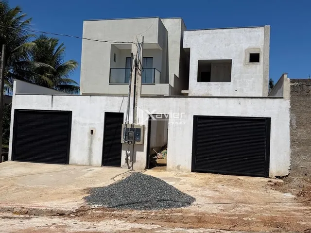 Imagem: Casa à Venda em Nova Guarapari, 3 Quartos