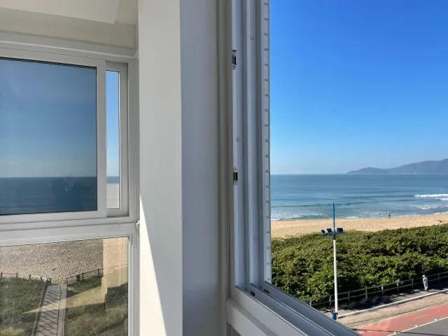 Imagem 2: BRAVA PRIME - APARTAMENTO FRENTE MAR NA PRAIA BRAVA