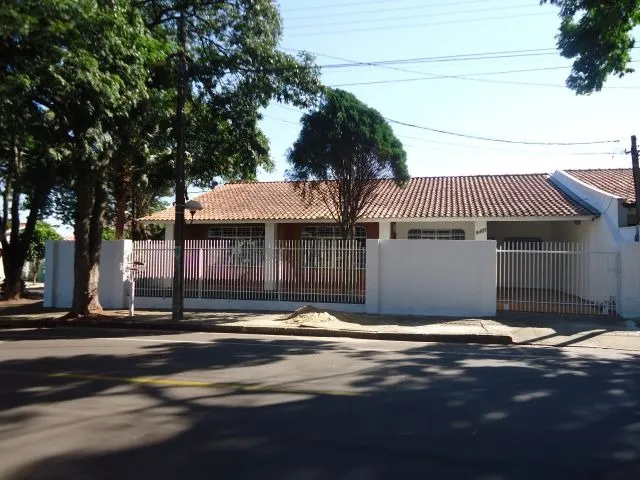 Imagem 13: CASA - UMUARAMA Casa com 3 dormitórios