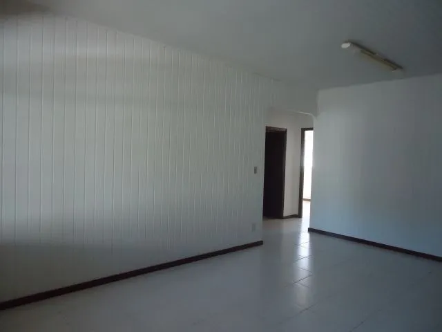 Imagem 6: CASA - UMUARAMA Casa com 3 dormitórios