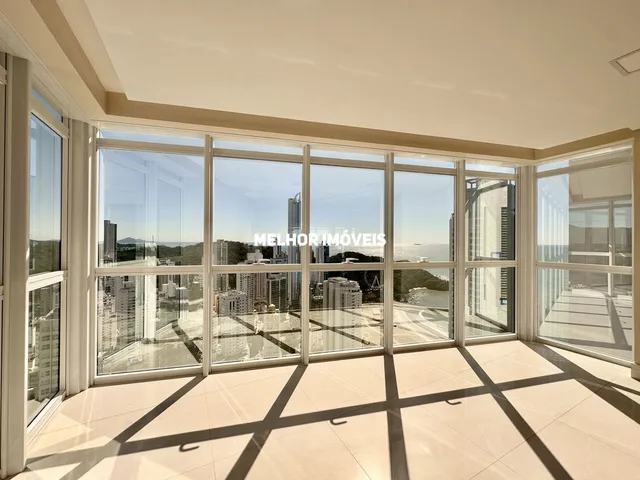 Imagem: Apartamento à venda semi-mobiliado 4 suítes