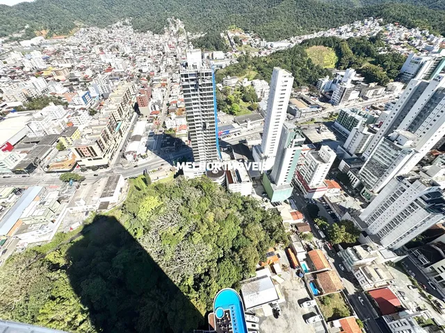 Imagem 7: Apartamento à venda semi-mobiliado 4 suítes 3 vagas em Balneário Camboriú SC