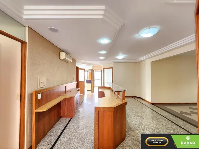 Imagem 3: 120m² internos. Amplo conjunto comercial com ar condicionado, edifício de esquina