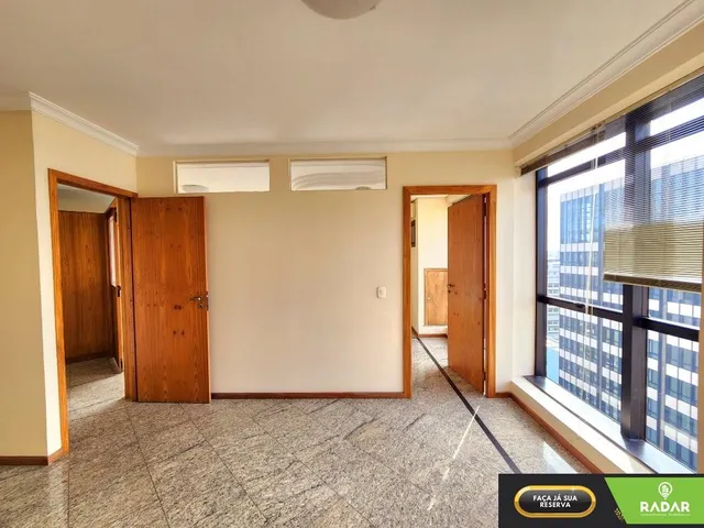 Imagem 6: 120m² internos. Amplo conjunto comercial com ar condicionado, edifício de esquina