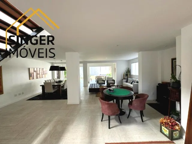 Imagem 9: Casa Duplex em Condomínio > Alto Padrão > Barra da Tijuca/RJ: 4 Quartos (2 Suítes)