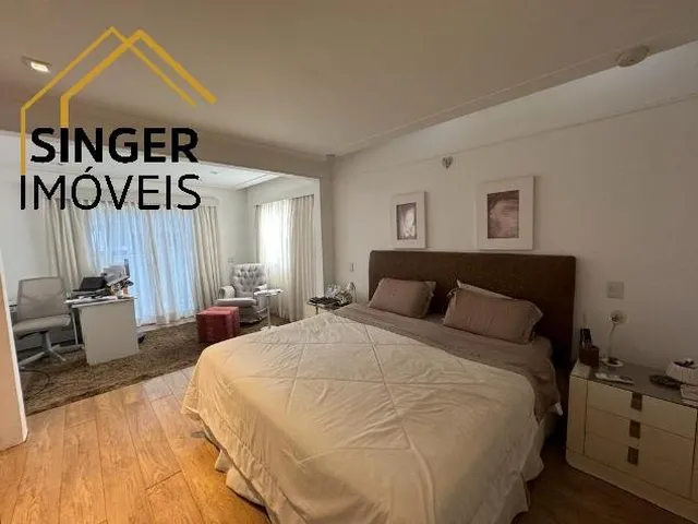 Imagem 2: Casa Duplex em Condomínio > Alto Padrão > Barra da Tijuca/RJ: 4 Quartos (2 Suítes)