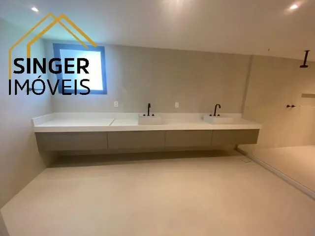 Imagem 4: Casa em Condomínio à Venda > Barra da Tijuca/RJ > 7 SUÍTES, Arquitetura Sofisticada