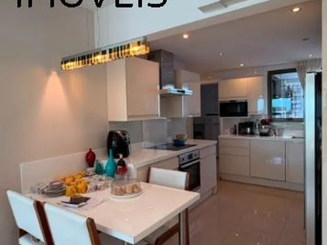 Imagem 15: Apartamento à Venda > VITÓRIA > Salvador/Ba: 4 Quartos (4 Suítes), Ampla Sala com