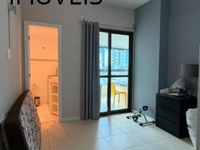 Imagem 3: Apartamento à Venda > VITÓRIA > Salvador/Ba: 4 Quartos (4 Suítes), Ampla Sala com
