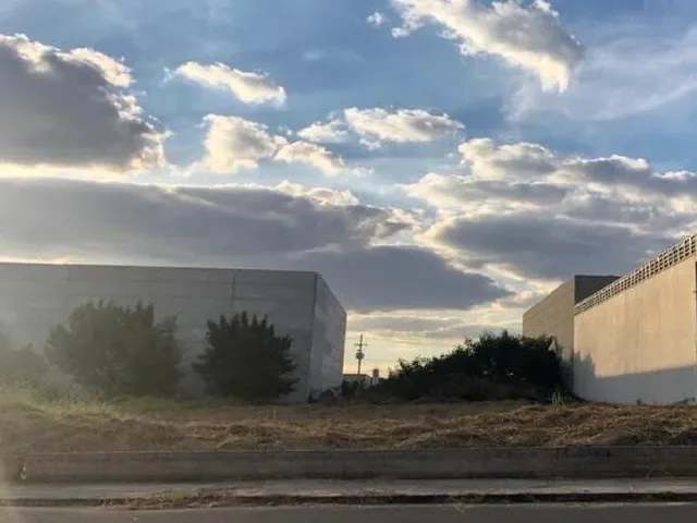 Imagem 1: Terreno À Venda no Bairro Parque Empresarial das Mangueiras - Sorocaba/Sp