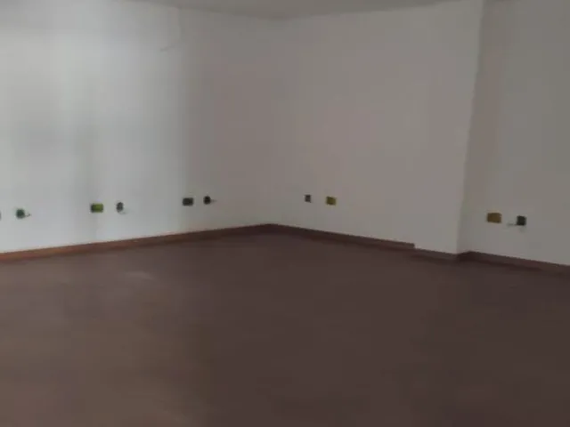 Imagem 10: Vendo / Alugo Prédio Comercial em Campo Grande RJ. Localização: Próximo a faculdade