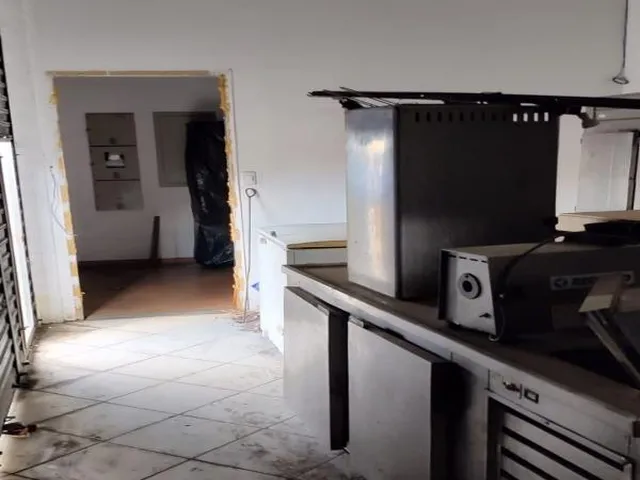 Imagem 15: Vendo / Alugo Prédio Comercial em Campo Grande RJ. Localização: Próximo a faculdade