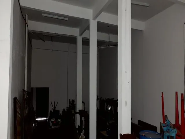 Imagem 3: Vendo / Alugo Prédio Comercial em Campo Grande RJ. Localização: Próximo a faculdade