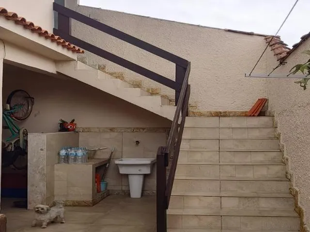 Imagem 2: Vendo casa duplex em condomínio - Campo Grande RJ. LOCALIZAÇÃO: Próximo a escolas