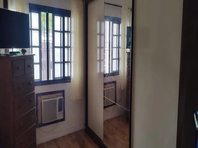 Imagem 3: Vendo casa duplex em condomínio - Campo Grande RJ. LOCALIZAÇÃO: Próximo a escolas